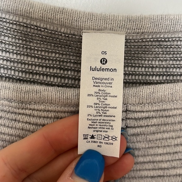Lululemon It All Lines Up Poncho in Heathered Core Ultra Light Grey Size OS - Picture 5 of 9